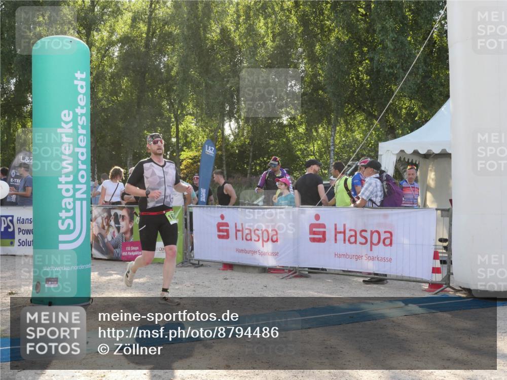 07.09.2025 - 19. Norderstedt Triathlon Zöllner http://msf.ph/oto/8794486 07.09.2025 16:48:38 Ziel 1074, 1618 meine-sportfotos.de