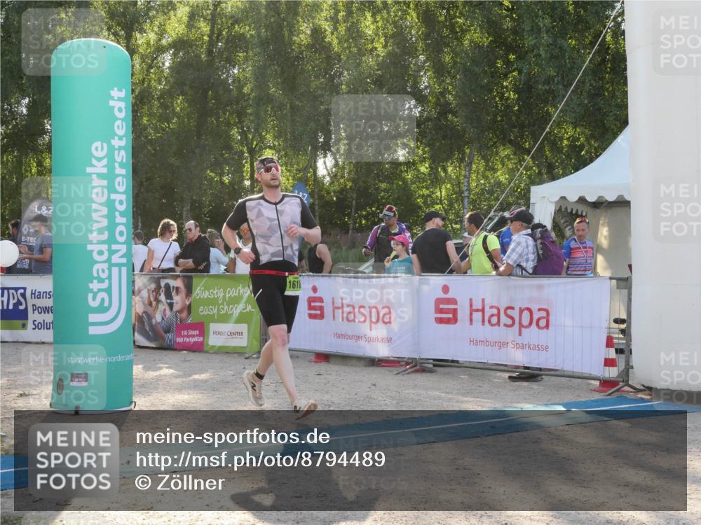 07.09.2025 - 19. Norderstedt Triathlon Zöllner http://msf.ph/oto/8794489 07.09.2025 16:48:38 Ziel 1074, 1618 meine-sportfotos.de