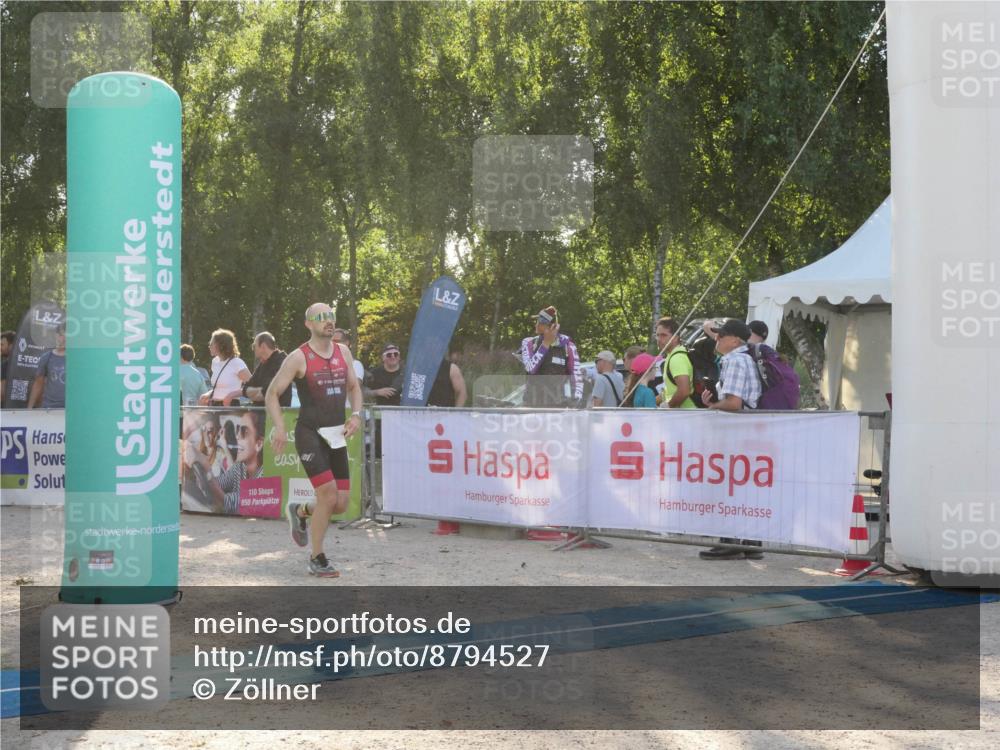 07.09.2025 - 19. Norderstedt Triathlon Zöllner http://msf.ph/oto/8794527 07.09.2025 16:49:00 Ziel 467, 1575 meine-sportfotos.de
