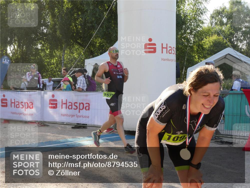 07.09.2025 - 19. Norderstedt Triathlon Zöllner http://msf.ph/oto/8794535 07.09.2025 16:49:01 Ziel 399, 467, 1575 meine-sportfotos.de
