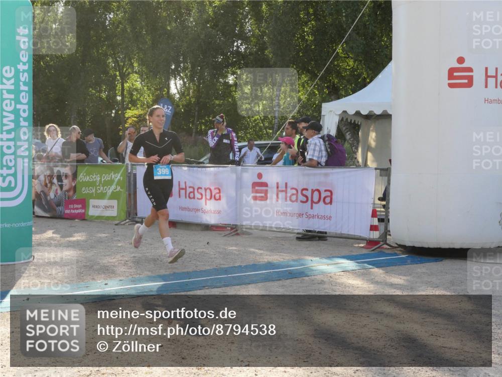07.09.2025 - 19. Norderstedt Triathlon Zöllner http://msf.ph/oto/8794538 07.09.2025 16:49:06 Ziel 399, 1575, 1589 meine-sportfotos.de