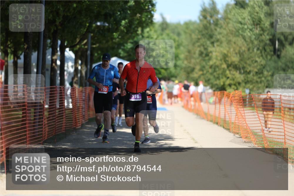 07.09.2025 - 19. Norderstedt Triathlon Michael Strokosch http://msf.ph/oto/8794544 07.09.2025 13:48:08 Laufen 153, 316, 334, 352, 1292 meine-sportfotos.de