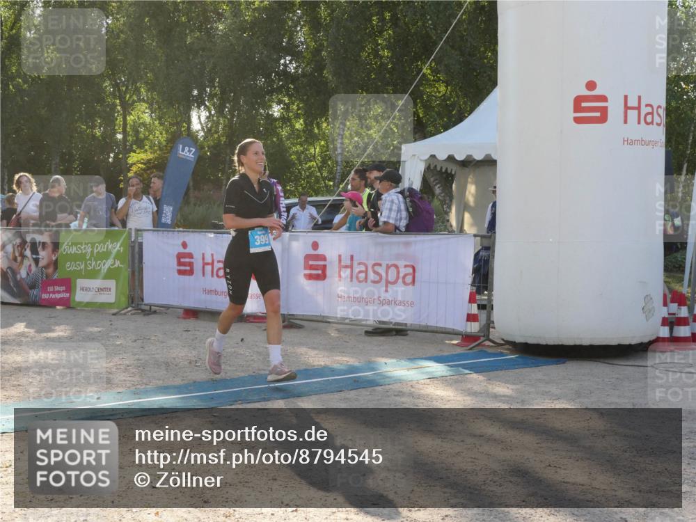 07.09.2025 - 19. Norderstedt Triathlon Zöllner http://msf.ph/oto/8794545 07.09.2025 16:49:06 Ziel 399, 1575, 1589 meine-sportfotos.de