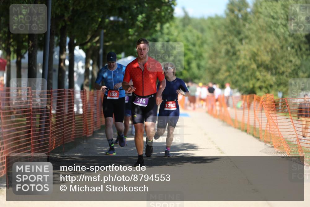 07.09.2025 - 19. Norderstedt Triathlon Michael Strokosch http://msf.ph/oto/8794553 07.09.2025 13:48:08 Laufen 153, 316, 334, 352, 1292 meine-sportfotos.de