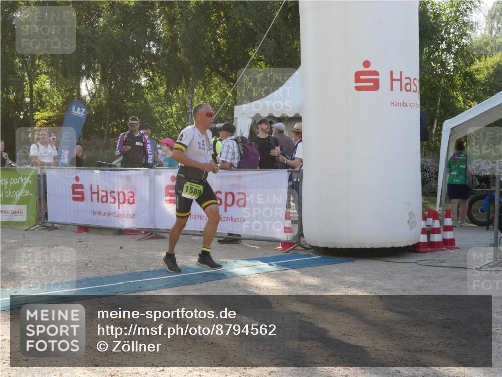 07.09.2025 - 19. Norderstedt Triathlon Zöllner http://msf.ph/oto/8794562 07.09.2025 16:49:10 Ziel 399, 1103, 1497, 1589 meine-sportfotos.de