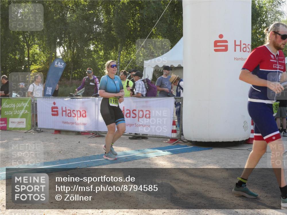 07.09.2025 - 19. Norderstedt Triathlon Zöllner http://msf.ph/oto/8794585 07.09.2025 16:49:15 Ziel 1103, 1497, 1551, 1589 meine-sportfotos.de