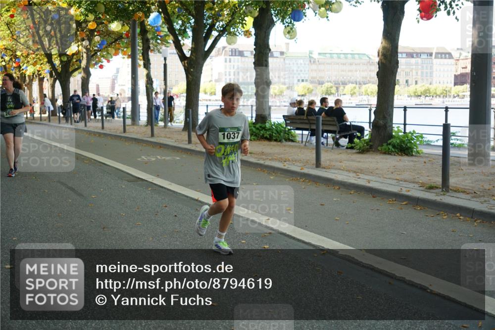07.09.2025 - BARMER Alsterlauf Yannick Fuchs http://msf.ph/oto/8794619 07.09.2025 11:42:37 Laufen 1037 meine-sportfotos.de