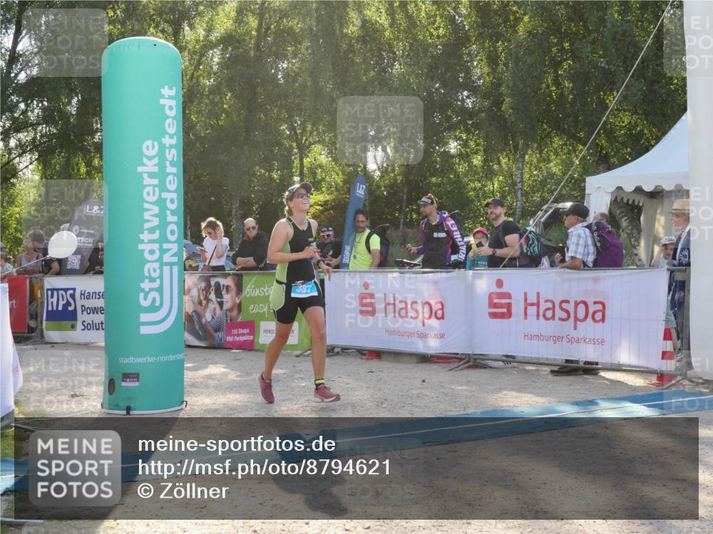 07.09.2025 - 19. Norderstedt Triathlon Zöllner http://msf.ph/oto/8794621 07.09.2025 16:49:30 Ziel 387, 1053, 1588 meine-sportfotos.de