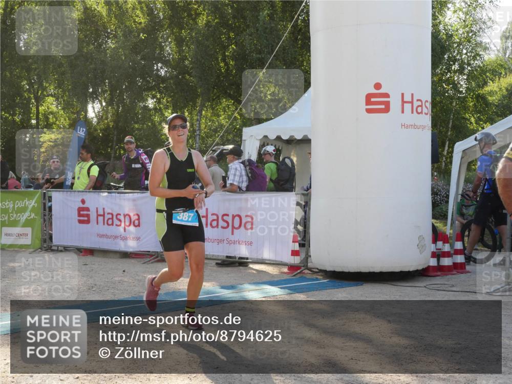 07.09.2025 - 19. Norderstedt Triathlon Zöllner http://msf.ph/oto/8794625 07.09.2025 16:49:31 Ziel 387, 1588 meine-sportfotos.de