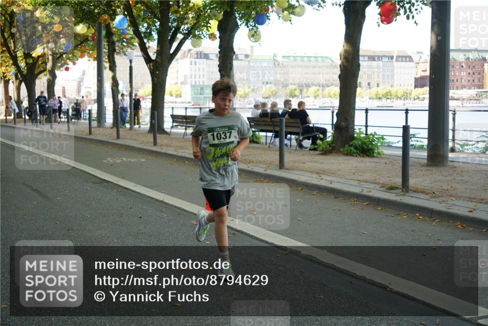 07.09.2025 - BARMER Alsterlauf Yannick Fuchs http://msf.ph/oto/8794629 07.09.2025 11:42:37 Laufen 1037 meine-sportfotos.de