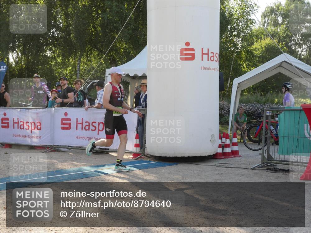 07.09.2025 - 19. Norderstedt Triathlon Zöllner http://msf.ph/oto/8794640 07.09.2025 16:49:41 Ziel 1574 meine-sportfotos.de