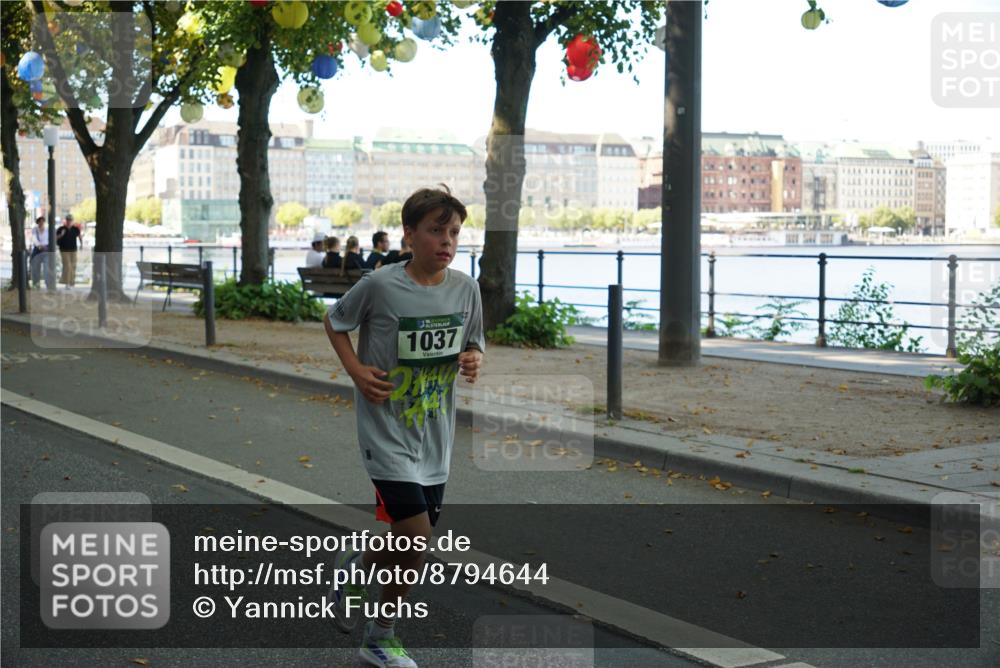 07.09.2025 - BARMER Alsterlauf Yannick Fuchs http://msf.ph/oto/8794644 07.09.2025 11:42:38 Laufen 1037 meine-sportfotos.de