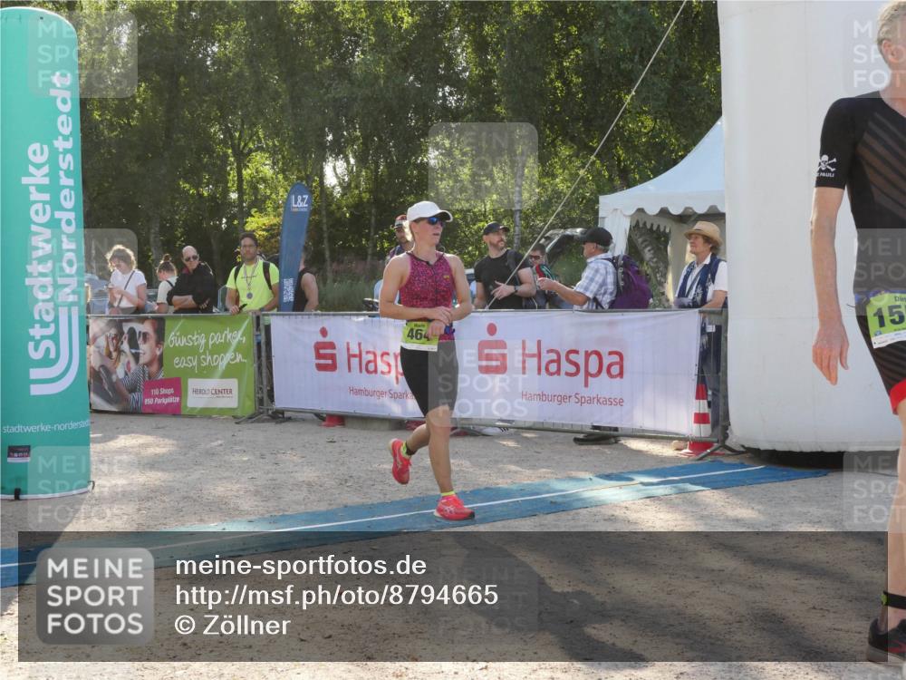07.09.2025 - 19. Norderstedt Triathlon Zöllner http://msf.ph/oto/8794665 07.09.2025 16:49:55 Ziel 402, 464, 1556 meine-sportfotos.de
