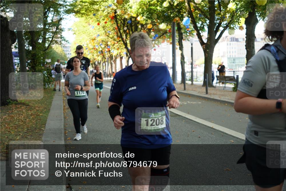 07.09.2025 - BARMER Alsterlauf Yannick Fuchs http://msf.ph/oto/8794679 07.09.2025 11:42:43 Laufen 1170, 1208 meine-sportfotos.de