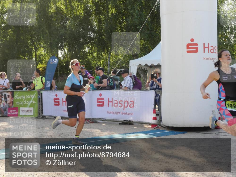 07.09.2025 - 19. Norderstedt Triathlon Zöllner http://msf.ph/oto/8794684 07.09.2025 16:50:13 Ziel 1058, 1096, 1607 meine-sportfotos.de