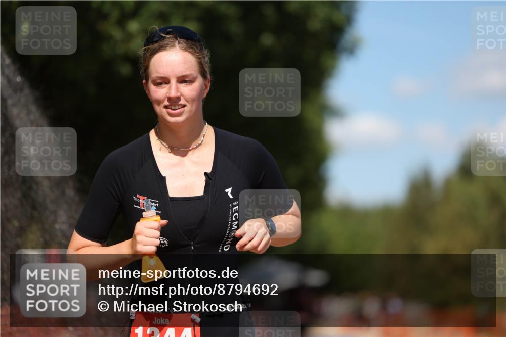 07.09.2025 - 19. Norderstedt Triathlon Michael Strokosch http://msf.ph/oto/8794692 07.09.2025 13:48:19 Laufen 264, 1344 meine-sportfotos.de