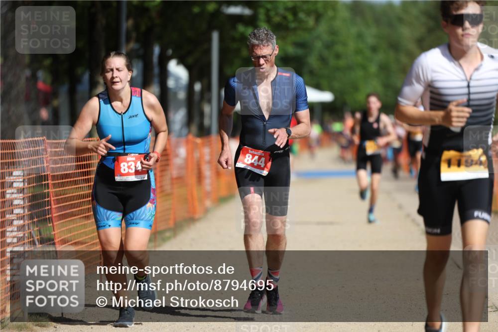 07.09.2025 - 19. Norderstedt Triathlon Michael Strokosch http://msf.ph/oto/8794695 07.09.2025 11:51:40 Laufen 199, 834, 844, 1152, 1181, 1194 meine-sportfotos.de