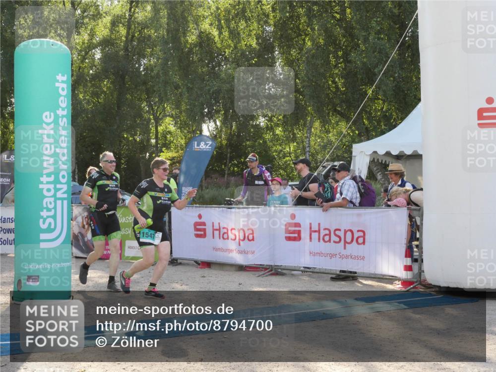 07.09.2025 - 19. Norderstedt Triathlon Zöllner http://msf.ph/oto/8794700 07.09.2025 16:50:49 Ziel 1524, 1547, 1562 meine-sportfotos.de
