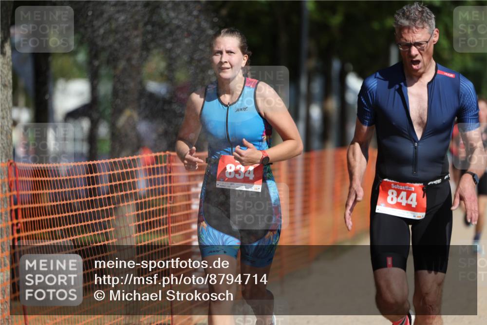 07.09.2025 - 19. Norderstedt Triathlon Michael Strokosch http://msf.ph/oto/8794714 07.09.2025 11:51:42 Laufen 834, 844, 1152, 1181, 1194 meine-sportfotos.de