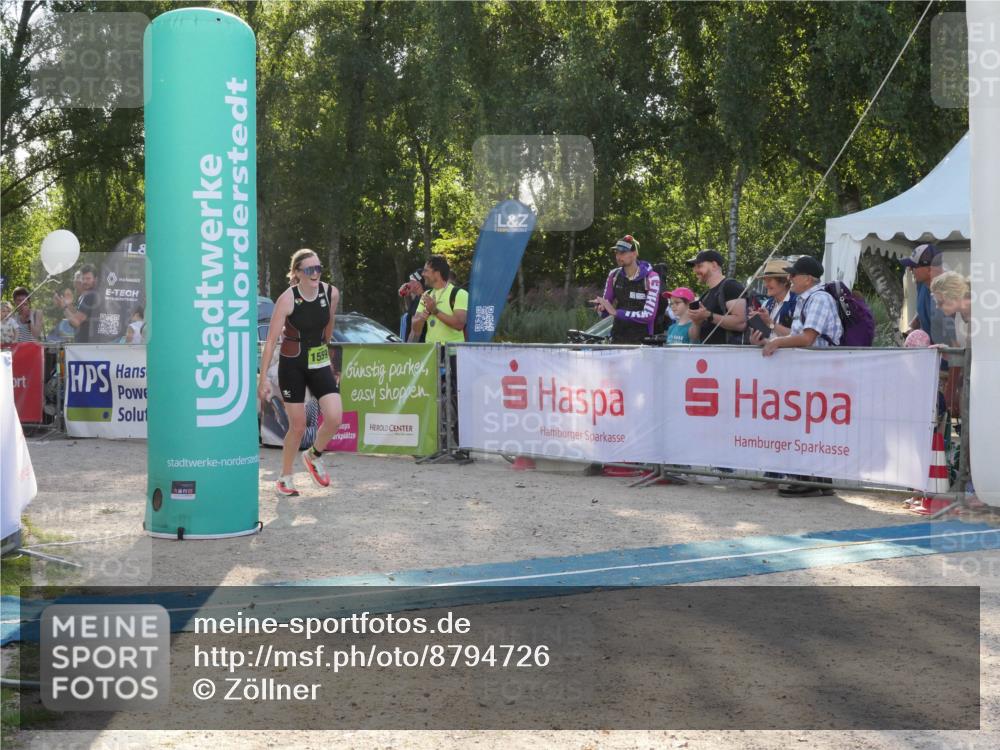 07.09.2025 - 19. Norderstedt Triathlon Zöllner http://msf.ph/oto/8794726 07.09.2025 16:51:00 Ziel 1061, 1424, 1559, 1562 meine-sportfotos.de
