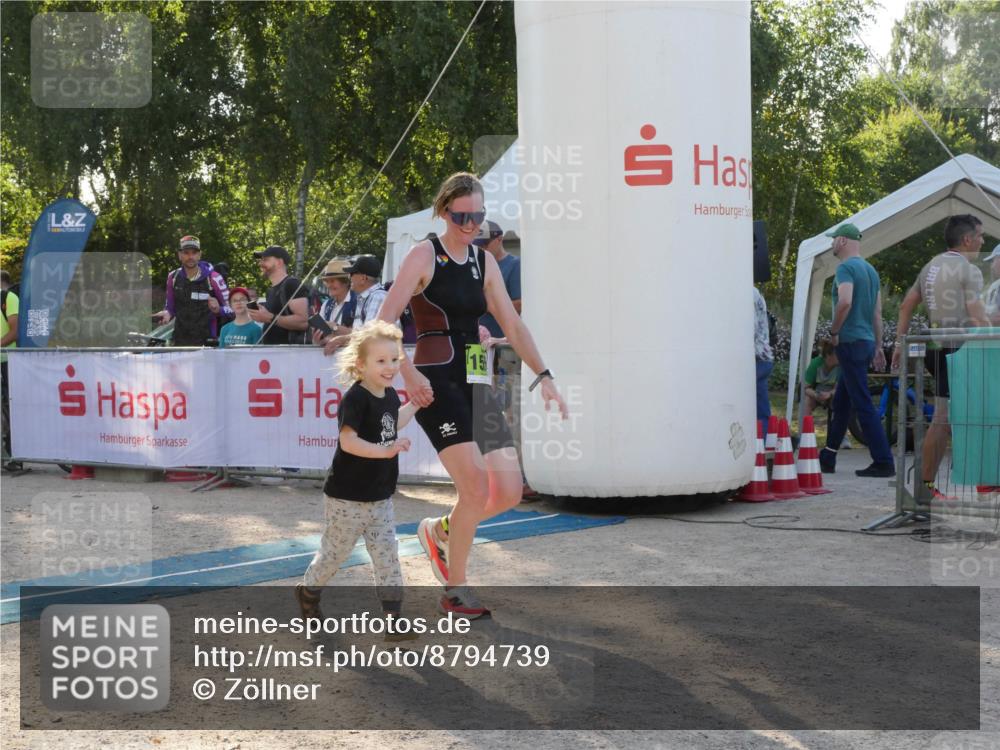 07.09.2025 - 19. Norderstedt Triathlon Zöllner http://msf.ph/oto/8794739 07.09.2025 16:51:02 Ziel 416, 1061, 1424, 1559 meine-sportfotos.de