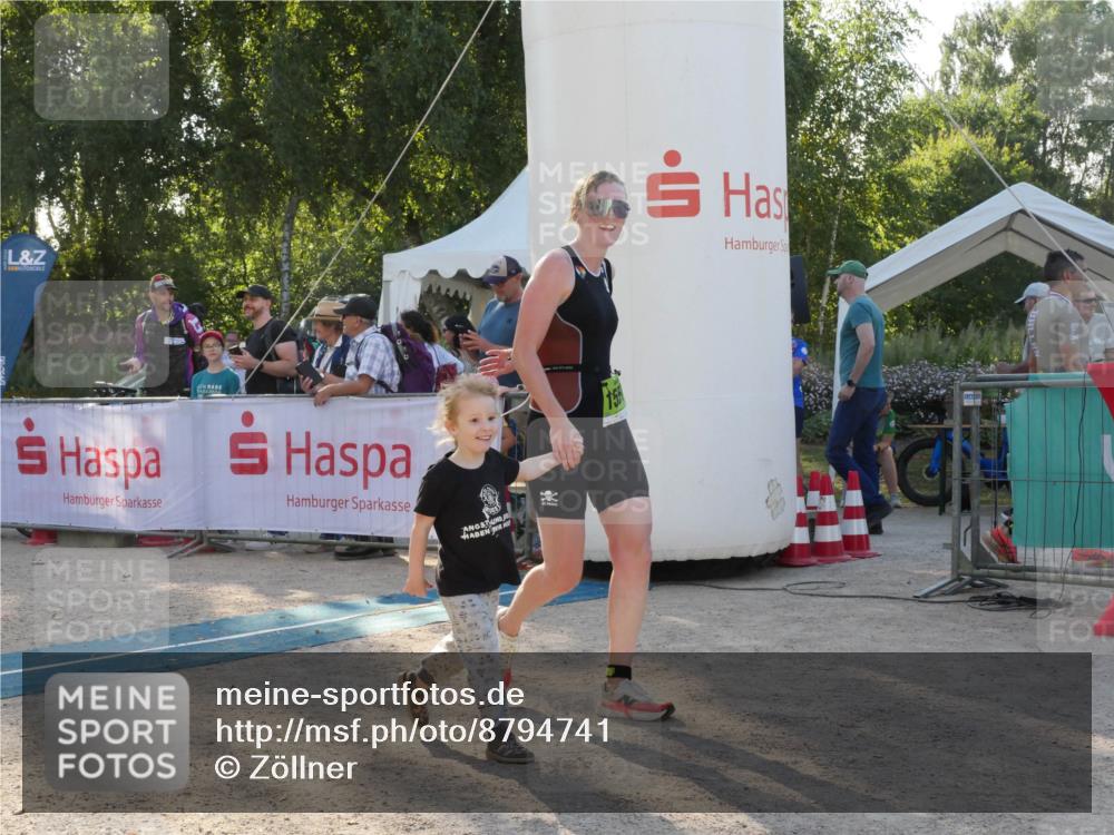 07.09.2025 - 19. Norderstedt Triathlon Zöllner http://msf.ph/oto/8794741 07.09.2025 16:51:03 Ziel 416, 1061, 1424, 1559 meine-sportfotos.de