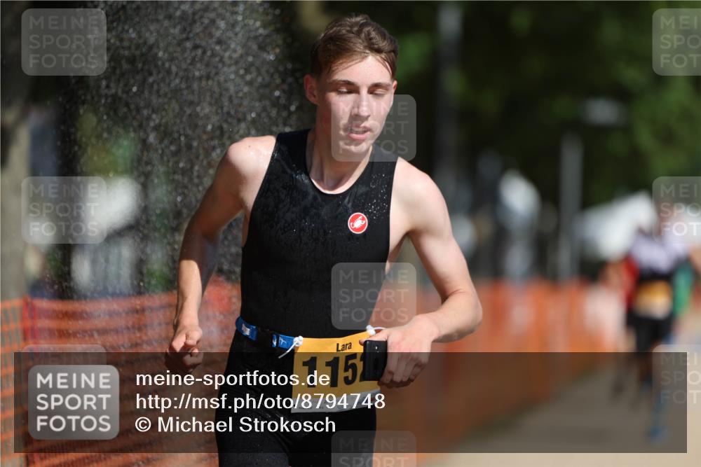 07.09.2025 - 19. Norderstedt Triathlon Michael Strokosch http://msf.ph/oto/8794748 07.09.2025 11:51:47 Laufen 862, 1152, 1206 meine-sportfotos.de