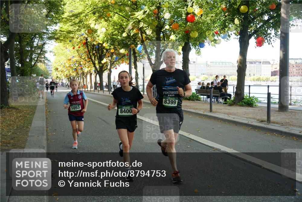 07.09.2025 - BARMER Alsterlauf Yannick Fuchs http://msf.ph/oto/8794753 07.09.2025 11:42:53 Laufen 1053, 8400, 2025, 8399 meine-sportfotos.de