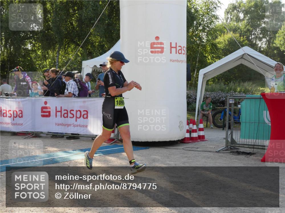 07.09.2025 - 19. Norderstedt Triathlon Zöllner http://msf.ph/oto/8794775 07.09.2025 16:51:40 Ziel 1095 meine-sportfotos.de
