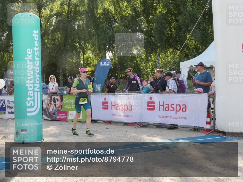 07.09.2025 - 19. Norderstedt Triathlon Zöllner http://msf.ph/oto/8794778 07.09.2025 16:51:56 Ziel 1084, 1513, 1567 meine-sportfotos.de