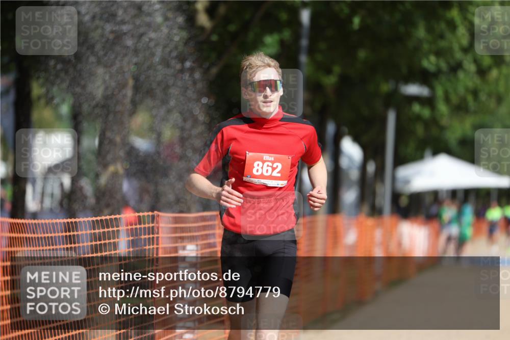 07.09.2025 - 19. Norderstedt Triathlon Michael Strokosch http://msf.ph/oto/8794779 07.09.2025 11:51:54 Laufen 862, 1170, 1206 meine-sportfotos.de