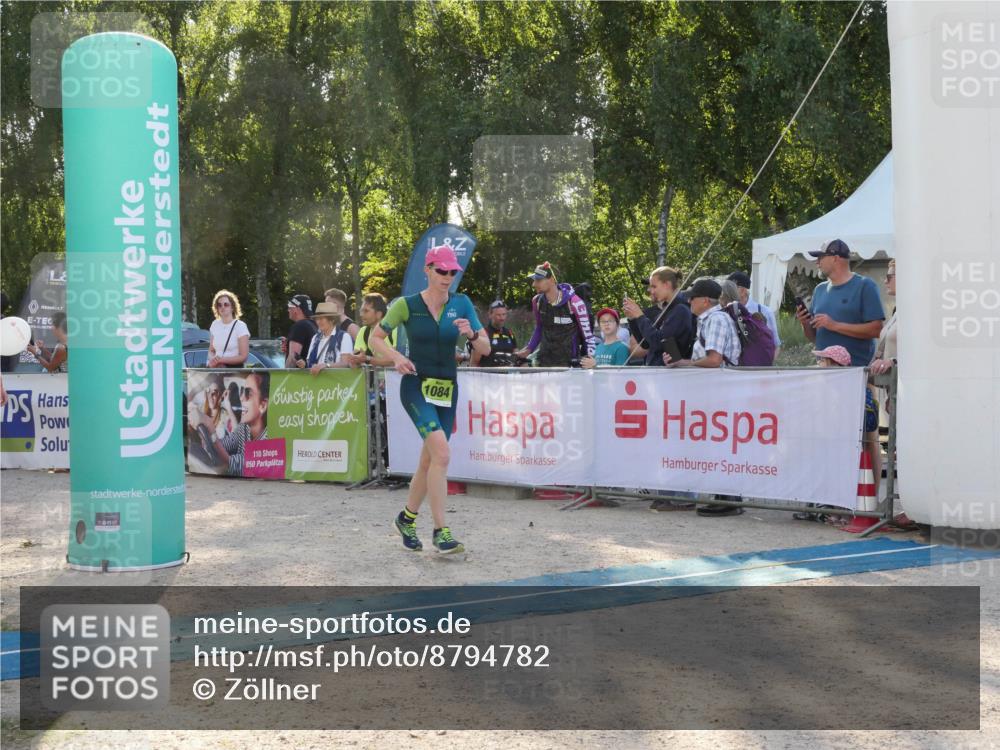 07.09.2025 - 19. Norderstedt Triathlon Zöllner http://msf.ph/oto/8794782 07.09.2025 16:51:56 Ziel 1084, 1513, 1567 meine-sportfotos.de