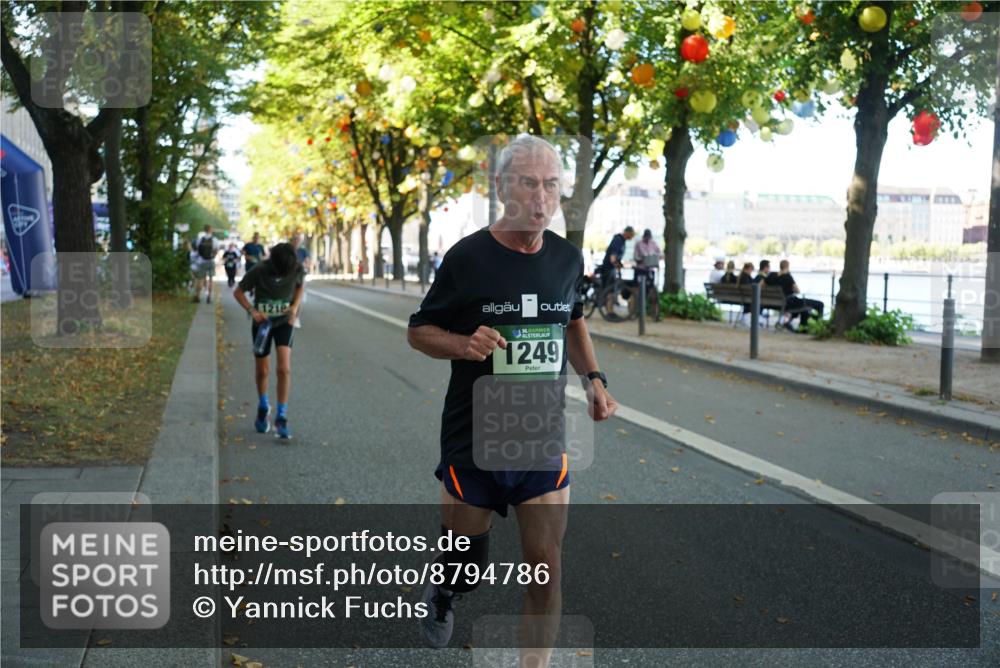 07.09.2025 - BARMER Alsterlauf Yannick Fuchs http://msf.ph/oto/8794786 07.09.2025 11:43:02 Laufen 36, 1249 meine-sportfotos.de