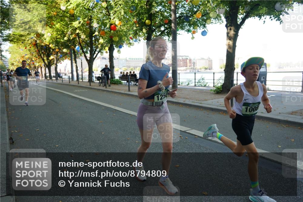 07.09.2025 - BARMER Alsterlauf Yannick Fuchs http://msf.ph/oto/8794809 07.09.2025 11:43:08 Laufen 1250, 1008 meine-sportfotos.de