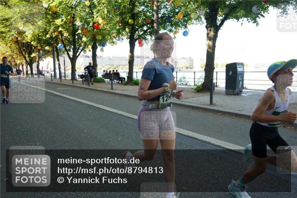 07.09.2025 - BARMER Alsterlauf Yannick Fuchs http://msf.ph/oto/8794813 07.09.2025 11:43:08 Laufen 1218, 609, 12 meine-sportfotos.de