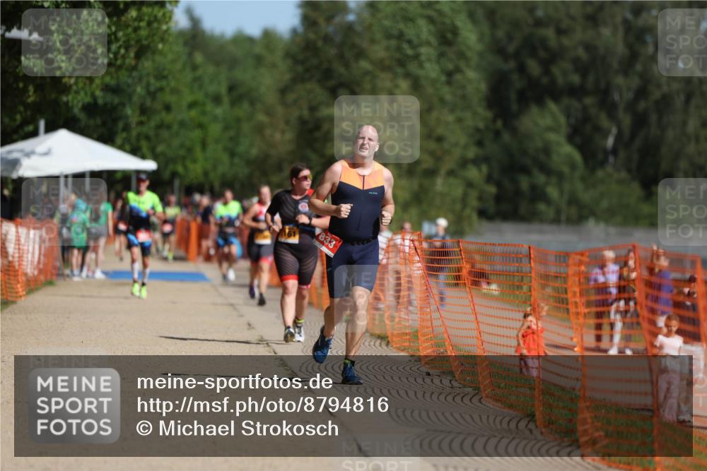 07.09.2025 - 19. Norderstedt Triathlon Michael Strokosch http://msf.ph/oto/8794816 07.09.2025 11:52:03 Laufen 833 meine-sportfotos.de