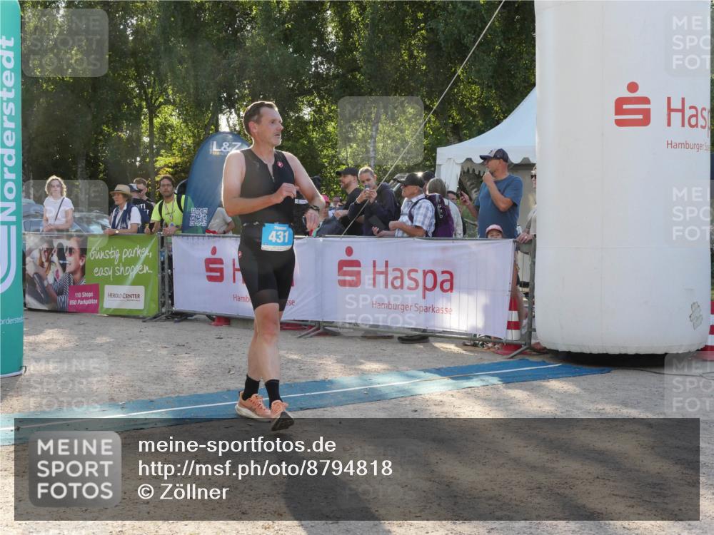 07.09.2025 - 19. Norderstedt Triathlon Zöllner http://msf.ph/oto/8794818 07.09.2025 16:52:06 Ziel 431, 1092, 1567 meine-sportfotos.de