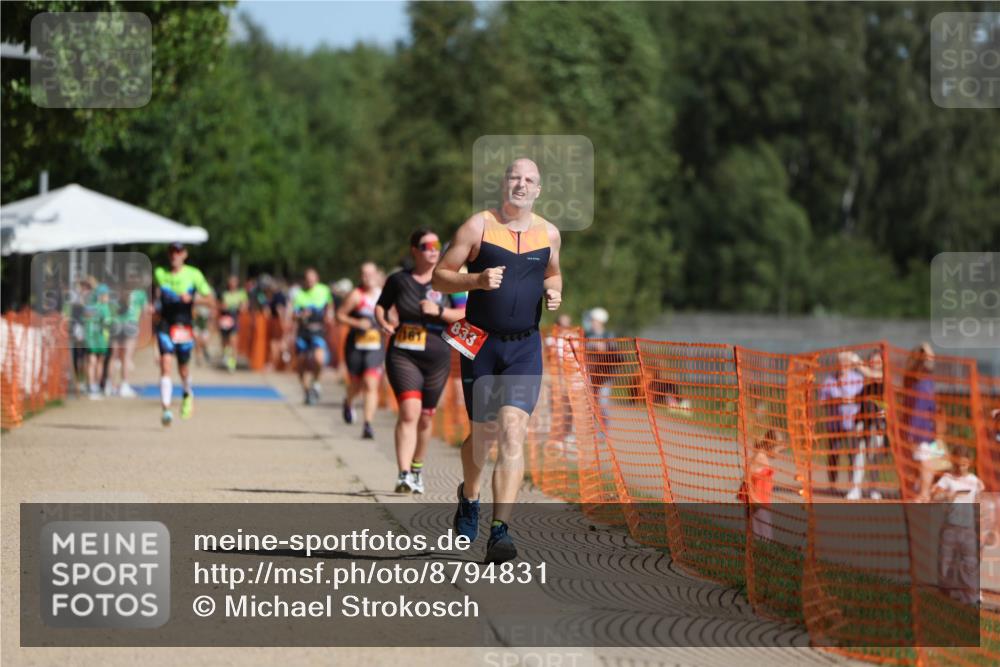 07.09.2025 - 19. Norderstedt Triathlon Michael Strokosch http://msf.ph/oto/8794831 07.09.2025 11:52:04 Laufen 833 meine-sportfotos.de