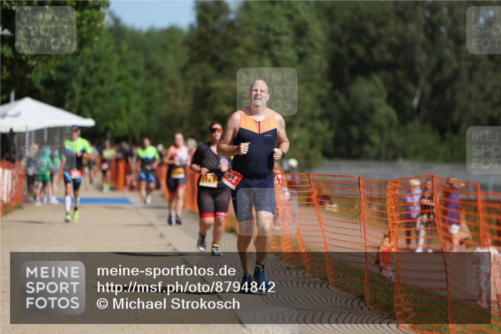 07.09.2025 - 19. Norderstedt Triathlon Michael Strokosch http://msf.ph/oto/8794842 07.09.2025 11:52:05 Laufen 200, 833, 1161 meine-sportfotos.de