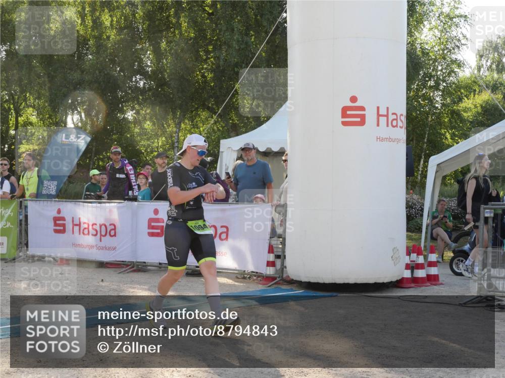 07.09.2025 - 19. Norderstedt Triathlon Zöllner http://msf.ph/oto/8794843 07.09.2025 16:52:53 Ziel 1094 meine-sportfotos.de