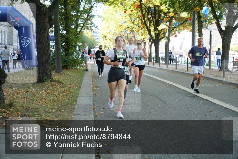 07.09.2025 - BARMER Alsterlauf Yannick Fuchs http://msf.ph/oto/8794844 07.09.2025 11:43:12 Laufen 1223, 1073, 1180, 1146, 31 meine-sportfotos.de