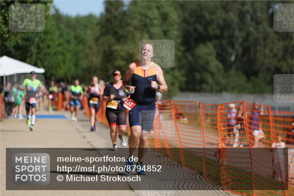 07.09.2025 - 19. Norderstedt Triathlon Michael Strokosch http://msf.ph/oto/8794852 07.09.2025 11:52:05 Laufen 200, 833, 1161 meine-sportfotos.de