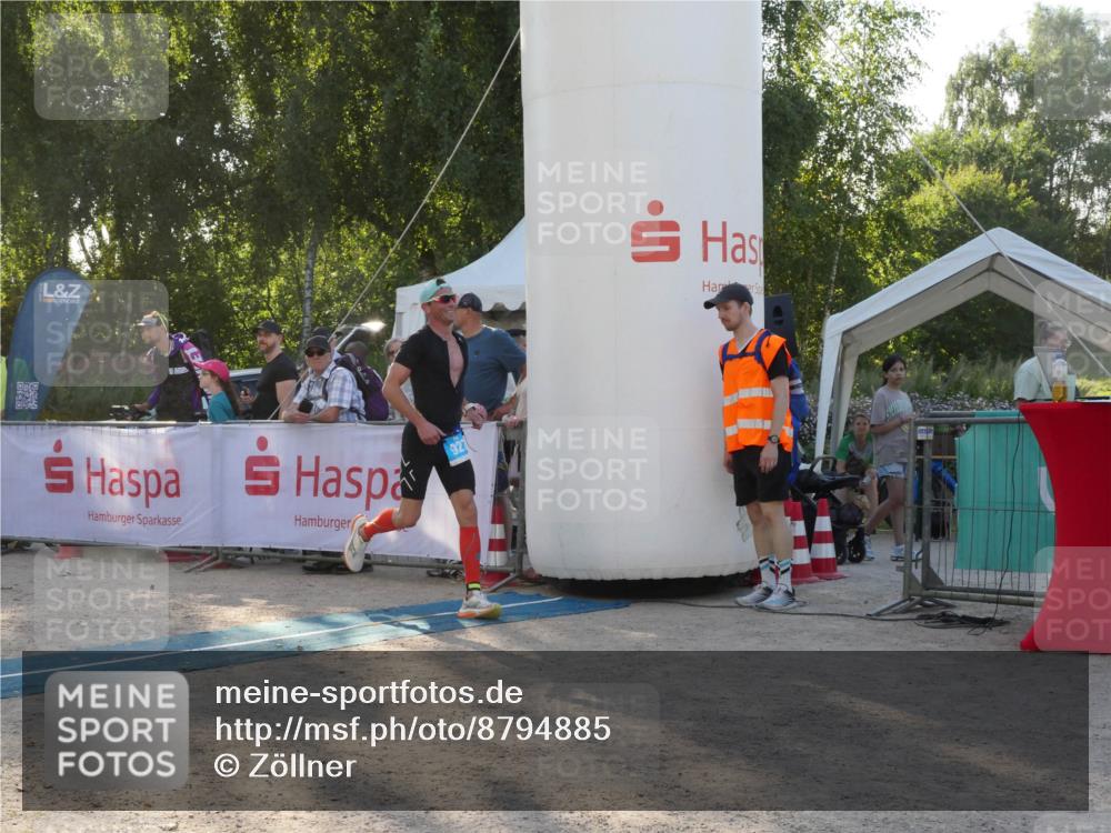 07.09.2025 - 19. Norderstedt Triathlon Zöllner http://msf.ph/oto/8794885 07.09.2025 16:53:33 Ziel 927 meine-sportfotos.de