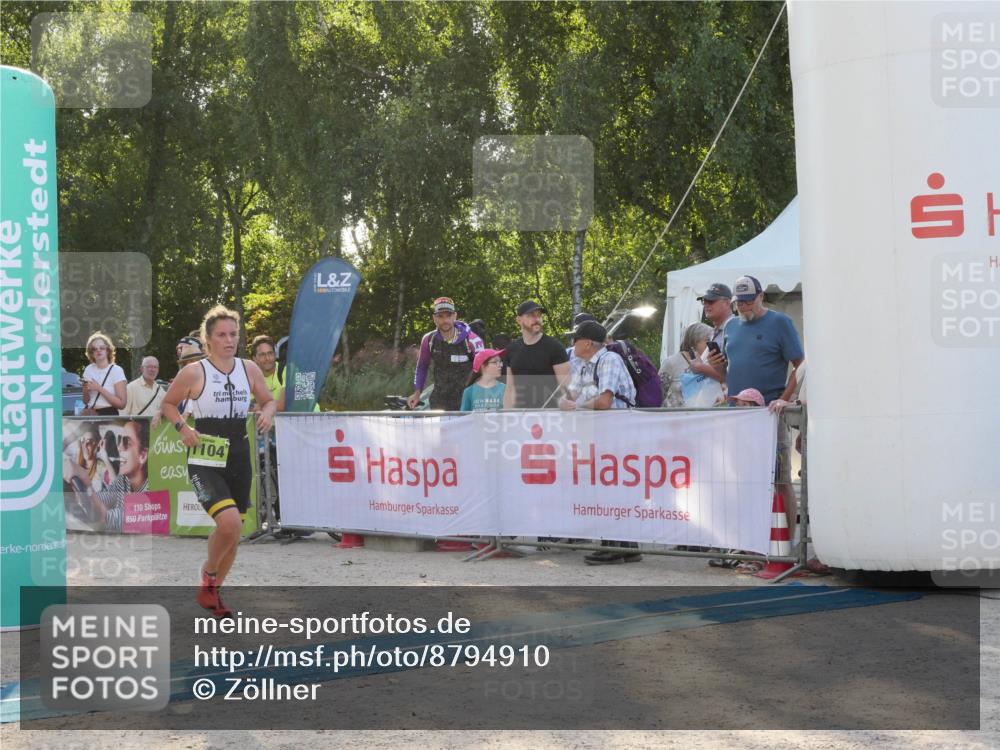 07.09.2025 - 19. Norderstedt Triathlon Zöllner http://msf.ph/oto/8794910 07.09.2025 16:54:34 Ziel 1104 meine-sportfotos.de