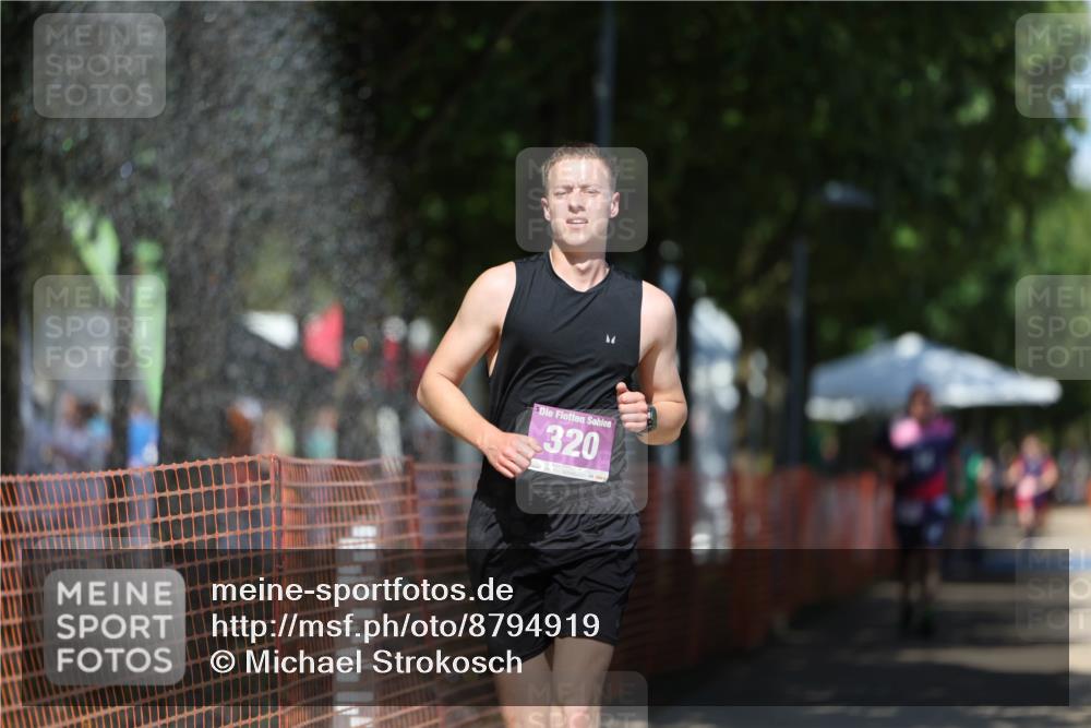 07.09.2025 - 19. Norderstedt Triathlon Michael Strokosch http://msf.ph/oto/8794919 07.09.2025 13:49:05 Laufen 320 meine-sportfotos.de