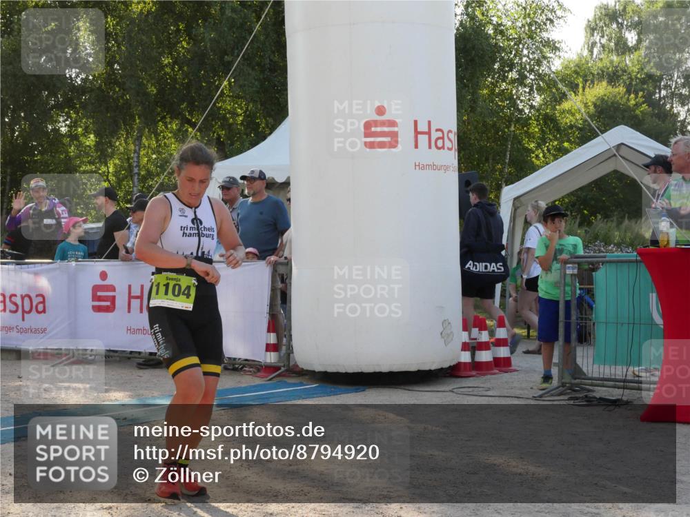 07.09.2025 - 19. Norderstedt Triathlon Zöllner http://msf.ph/oto/8794920 07.09.2025 16:54:36 Ziel 1104 meine-sportfotos.de