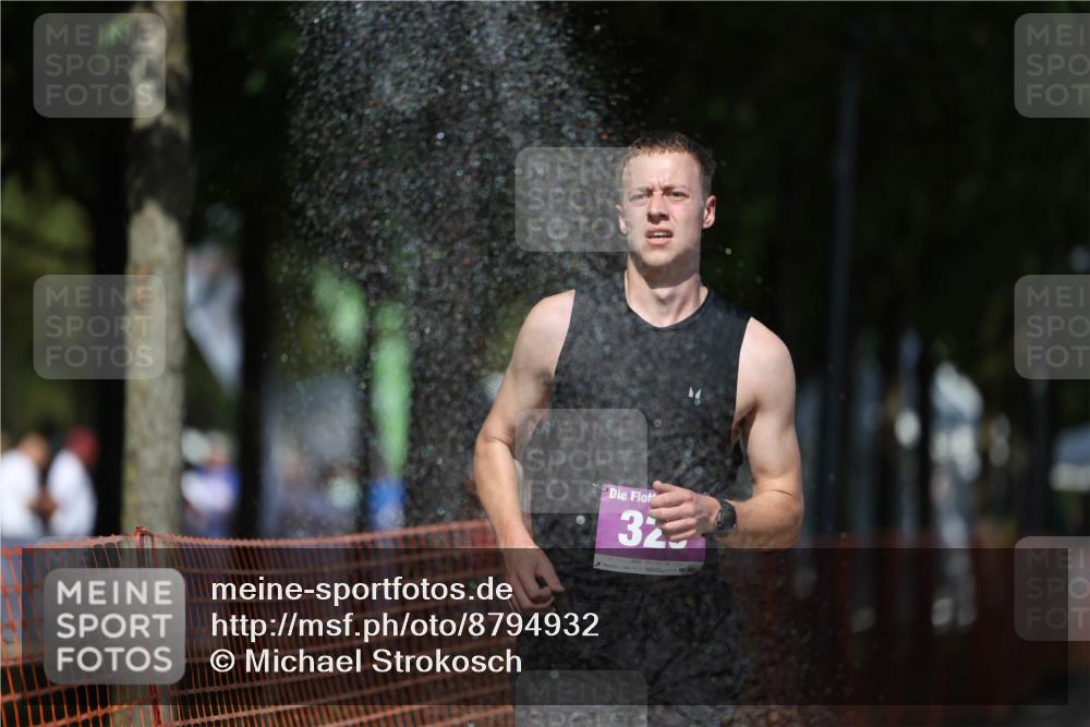 07.09.2025 - 19. Norderstedt Triathlon Michael Strokosch http://msf.ph/oto/8794932 07.09.2025 13:49:06 Laufen 320 meine-sportfotos.de