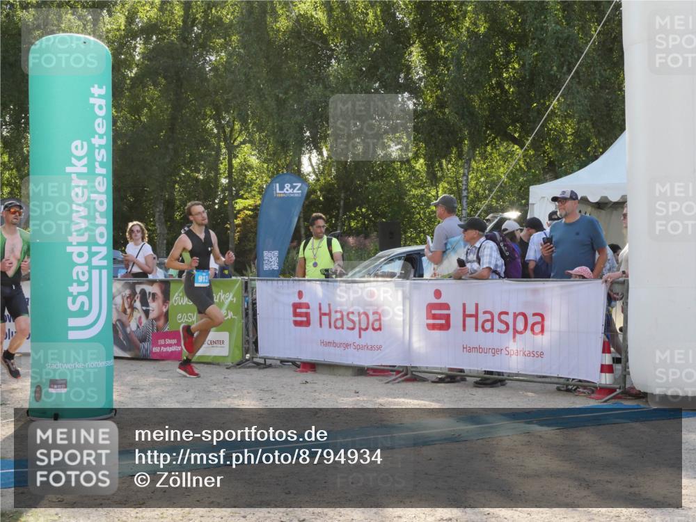 07.09.2025 - 19. Norderstedt Triathlon Zöllner http://msf.ph/oto/8794934 07.09.2025 16:55:09 Ziel 913, 1494 meine-sportfotos.de