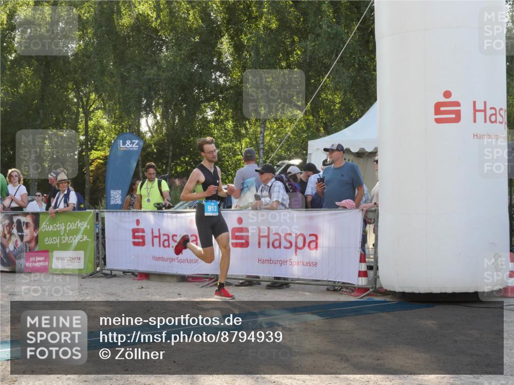 07.09.2025 - 19. Norderstedt Triathlon Zöllner http://msf.ph/oto/8794939 07.09.2025 16:55:10 Ziel 913, 1494 meine-sportfotos.de