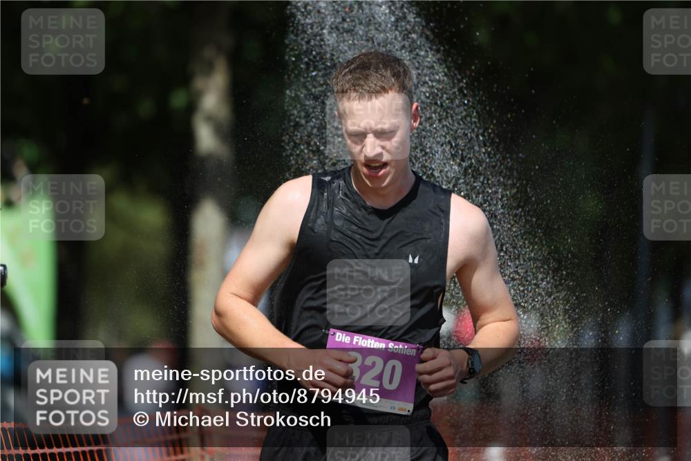 07.09.2025 - 19. Norderstedt Triathlon Michael Strokosch http://msf.ph/oto/8794945 07.09.2025 13:49:06 Laufen 320 meine-sportfotos.de
